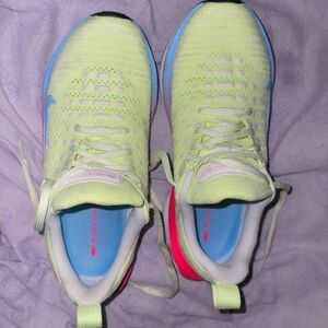 Women's Nike Infinity Run 4 shoes size 7